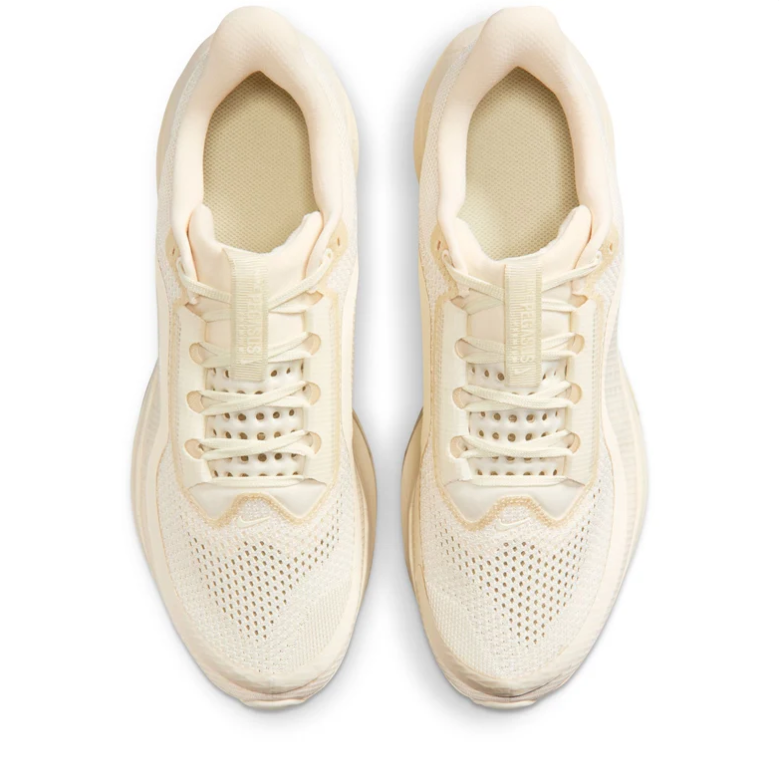 Nike Zoom Sneakers - Cream & Ivory